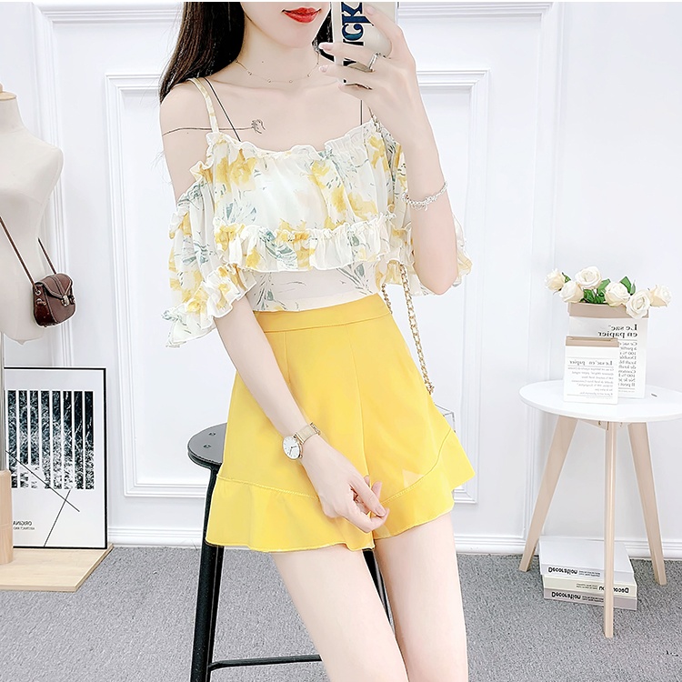 Wide leg lady spring Korean style lotus leaf edges shorts