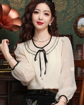 Autumn and winter doll collar embroidery tops