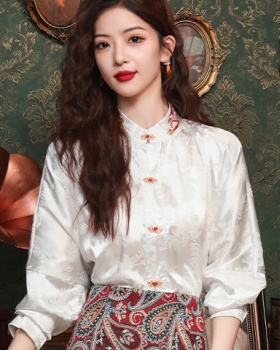 Unique Chinese style spring court style embroidery shirt