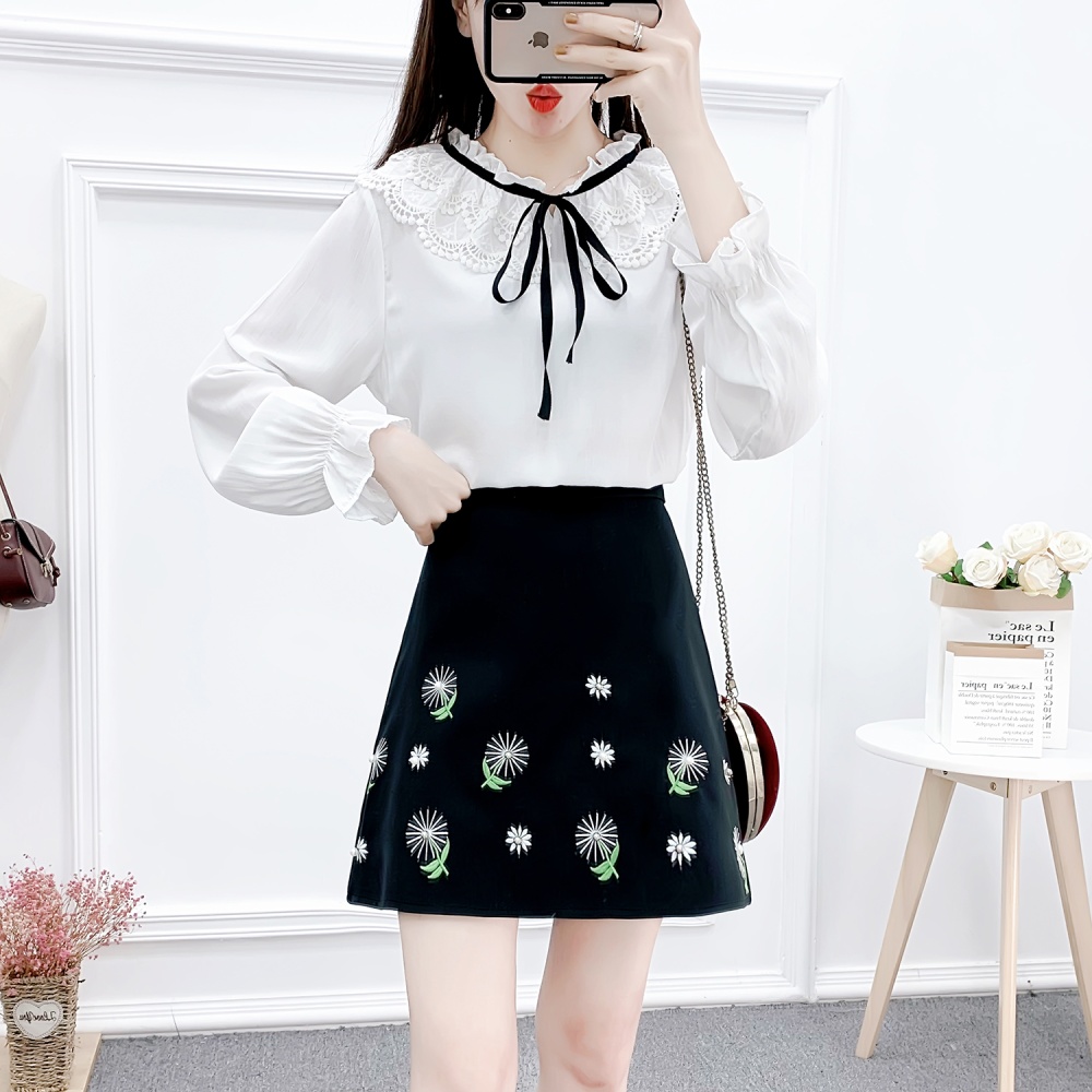 Spring and summer refreshing embroidery skirt for women