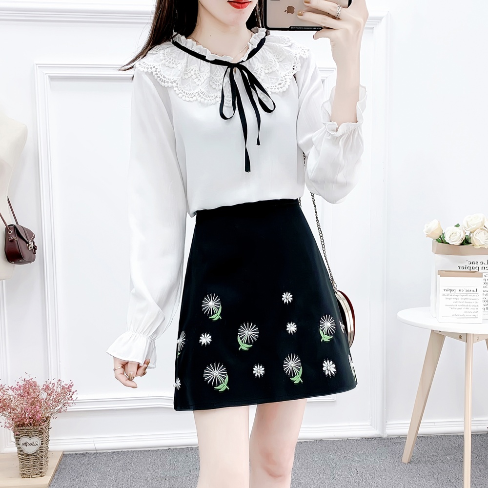 Spring and summer refreshing embroidery skirt for women