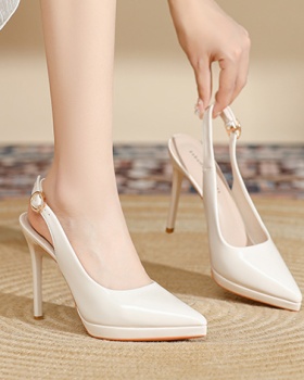 Temperament pointed sandals fine-root Korean style shoes