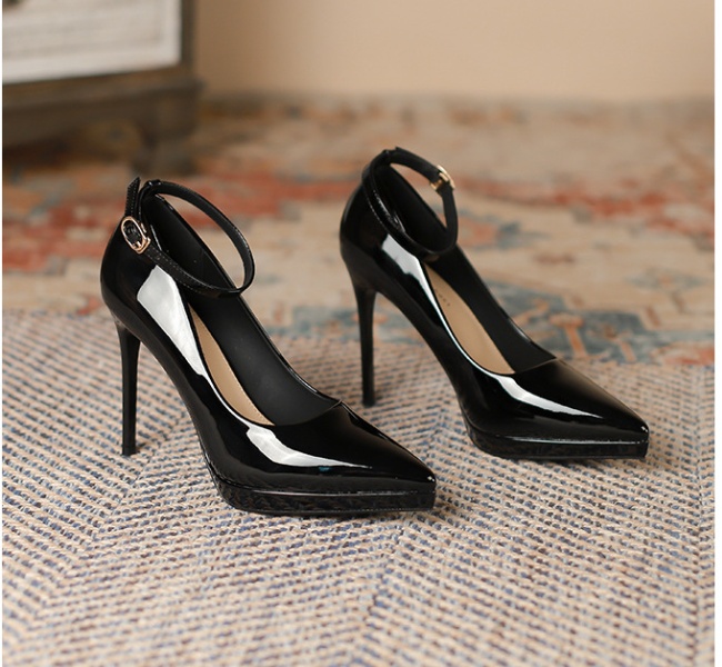 Patent leather high-heeled shoes low high-heeled shoes