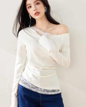 White flat shoulder tops Pseudo-two bottoming shirt for women