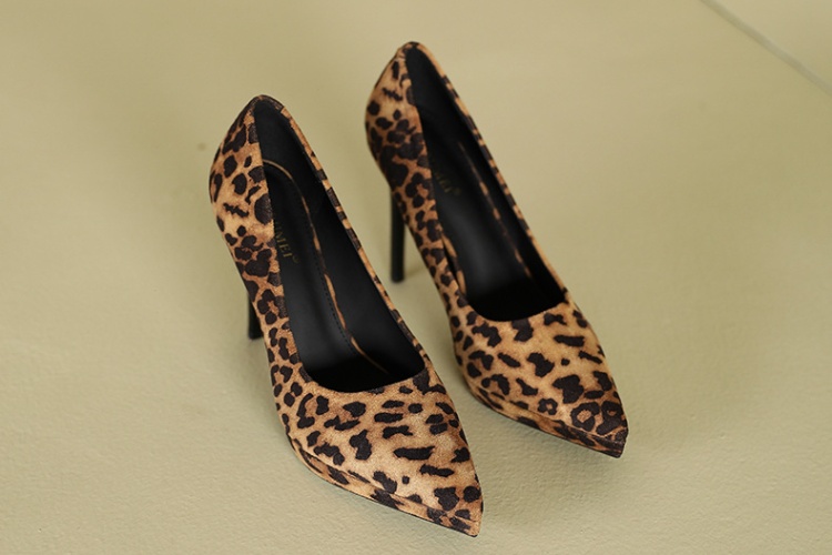 Pointed shoes leopard high-heeled shoes for women