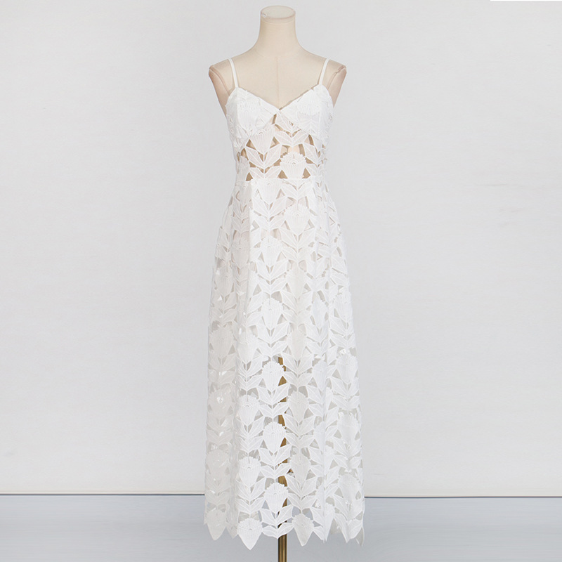 Elegant fashion strap dress embroidery dress