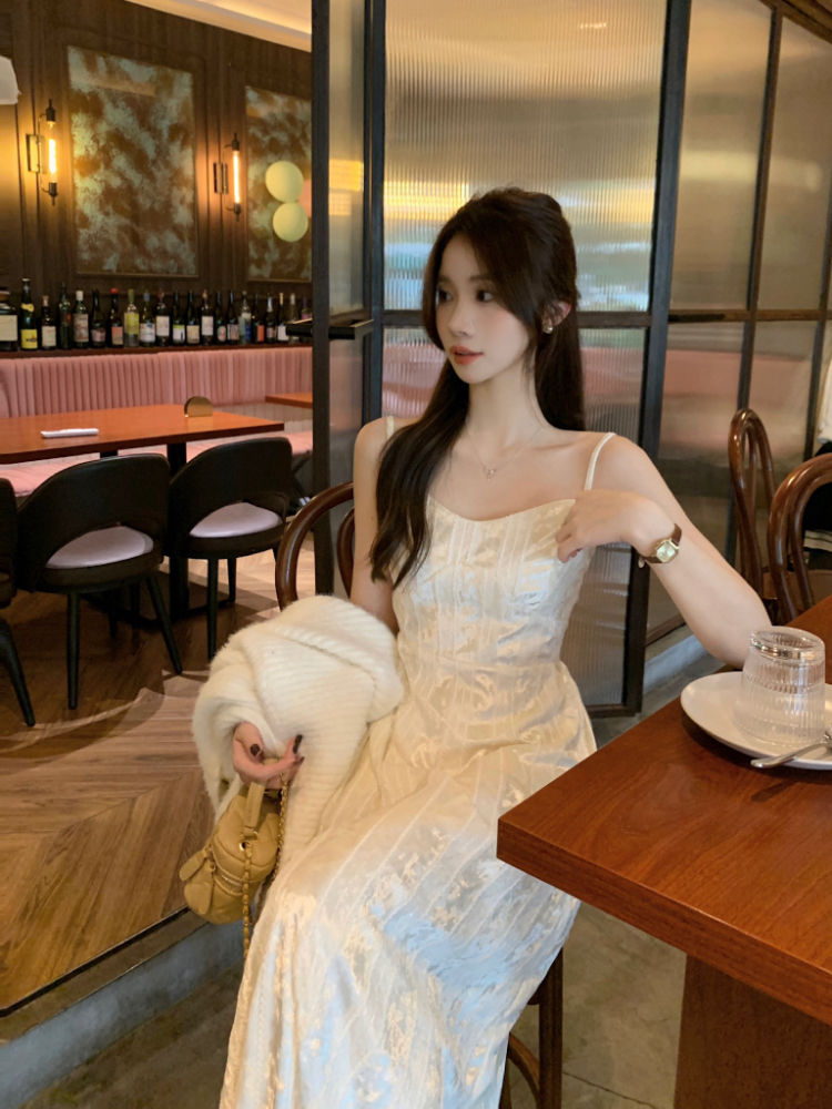 Velvet temperament ladies strap dress Korean style lady dress