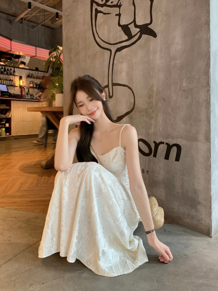 Velvet temperament ladies strap dress Korean style lady dress