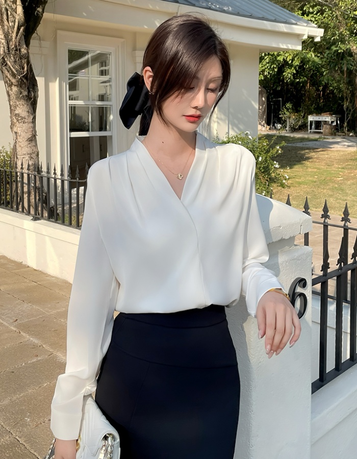 Spring long sleeve commuting V-neck satin shirt