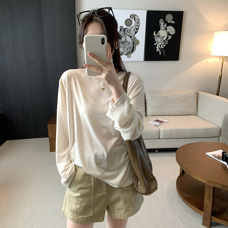 Loose basis T-shirt autumn and winter unique tops for women