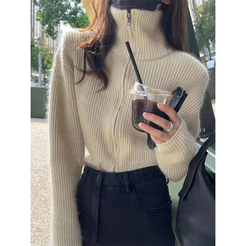 Long sleeve sweater short tops for women