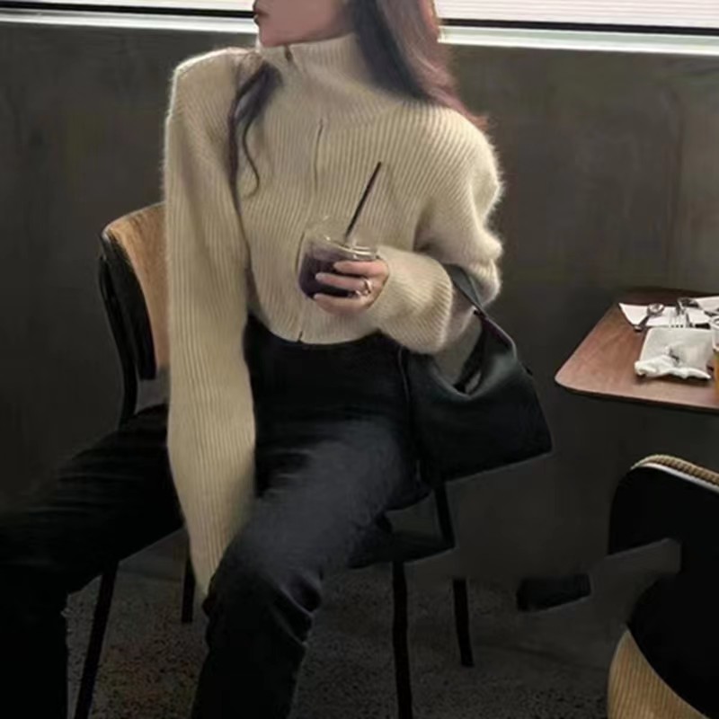 Long sleeve sweater short tops for women