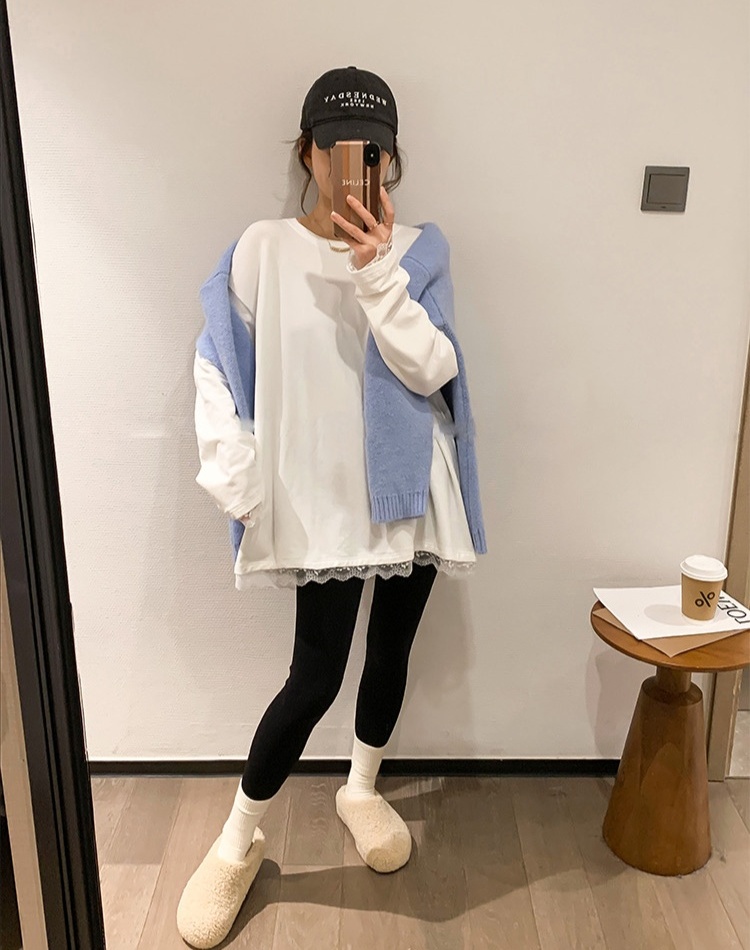 Round neck white T-shirt long sleeve tops for women