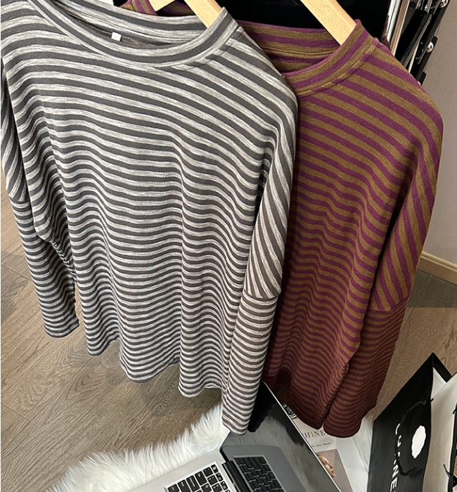 Stripe T-shirt loose bottoming shirt for women