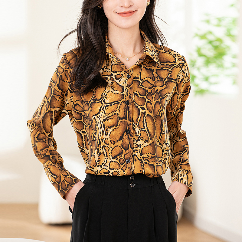 Long sleeve serpentine shirt Korean style tops