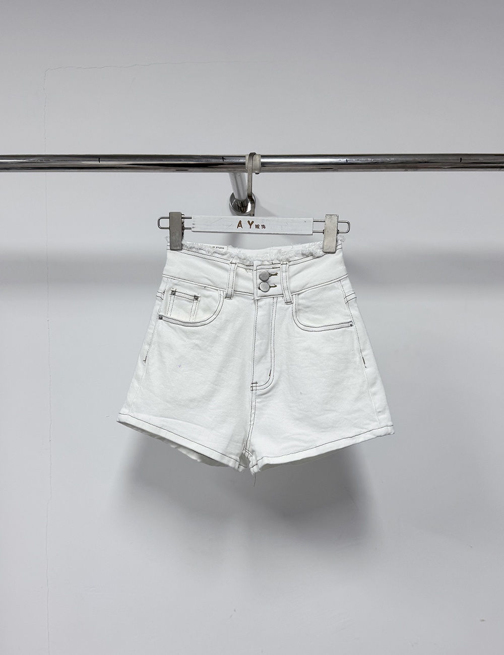 Elasticity double buckle spring and summer short jeans