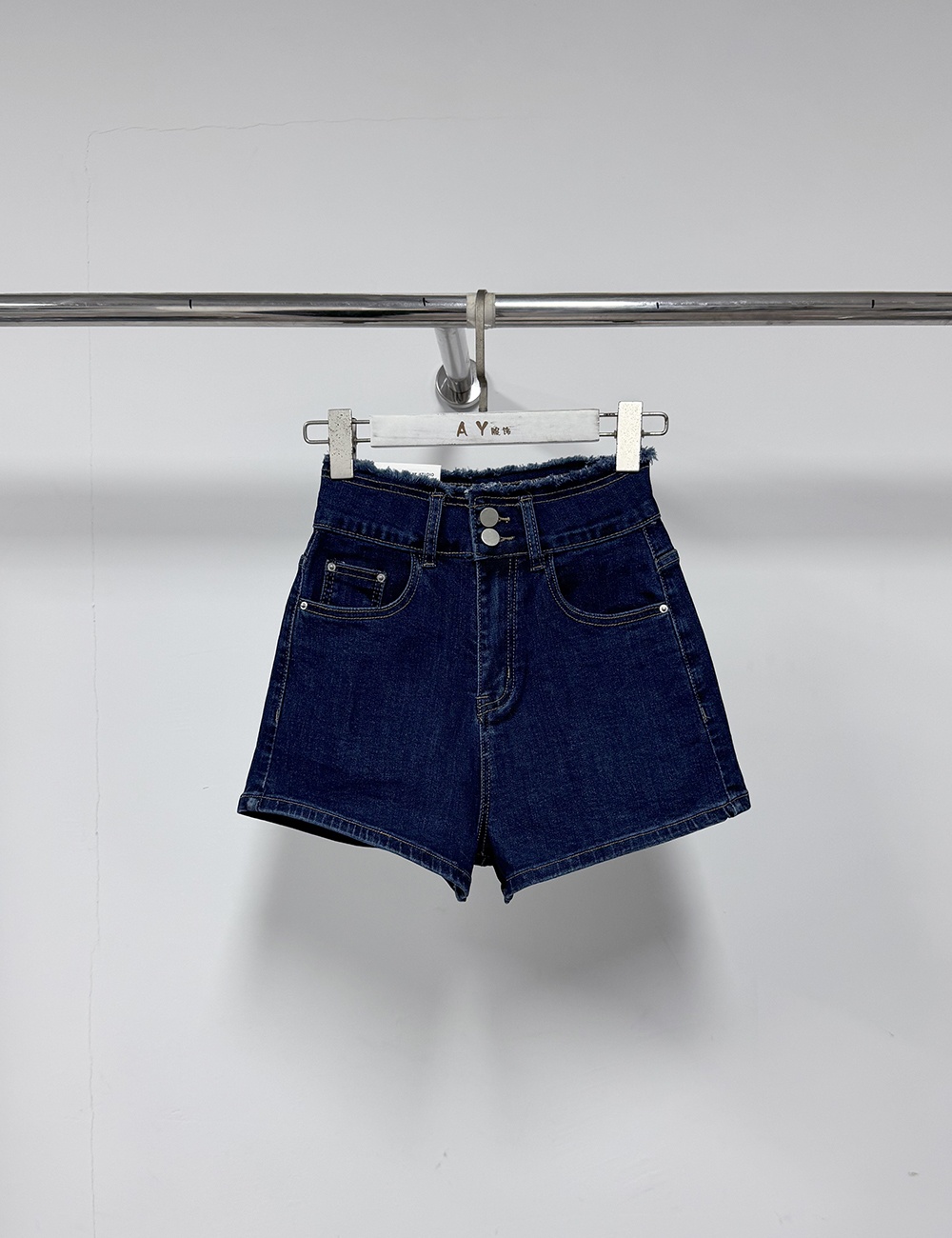 Elasticity double buckle spring and summer short jeans