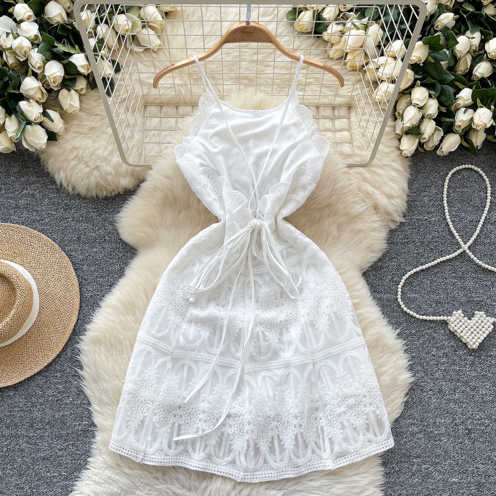 Sweet A-line white pinched waist lady dress