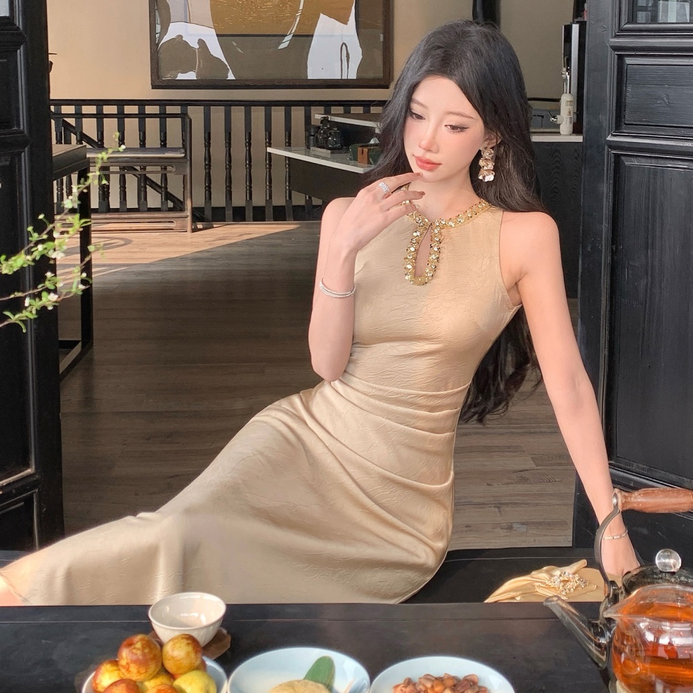 Luxurious Chinese style long dress sequins U-neck dress