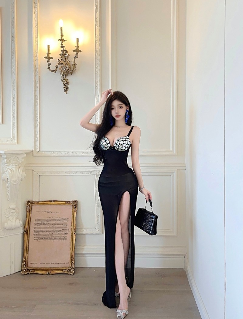 Slim temperament gather dress diamond V-neck evening dress