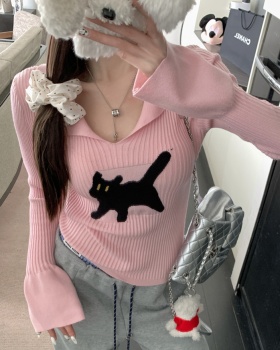 V-neck slim spring kitty knitted white bottoming shirt