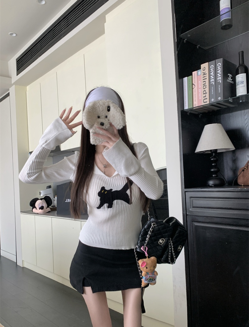 V-neck slim spring kitty knitted white bottoming shirt