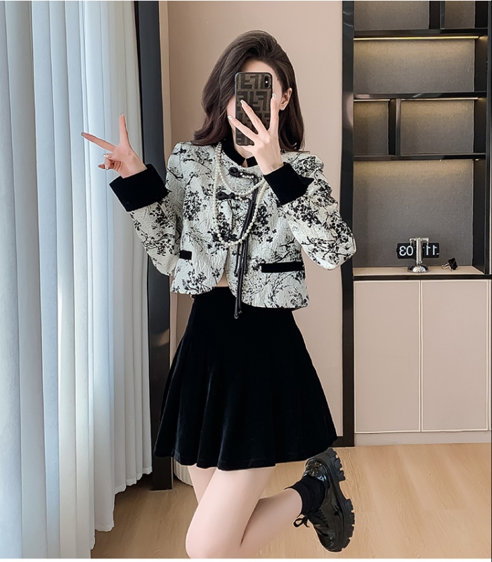 Spring and autumn coat jacquard skirt a set