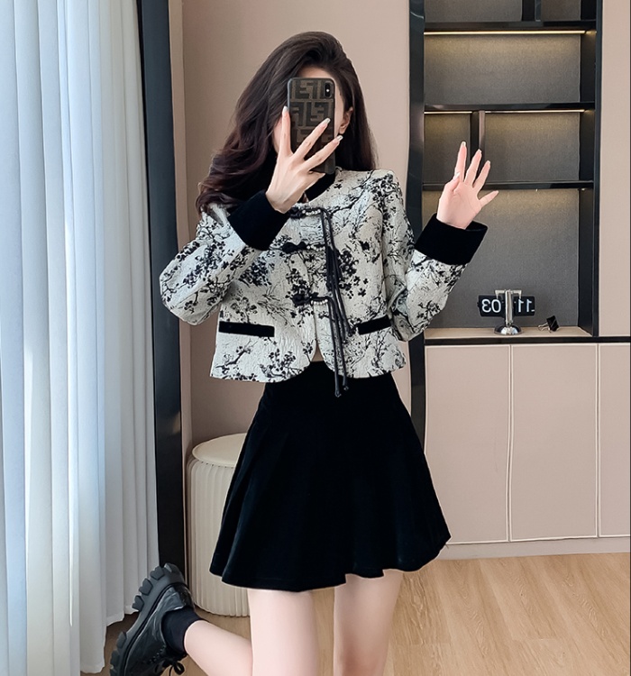 Spring and autumn coat jacquard skirt a set