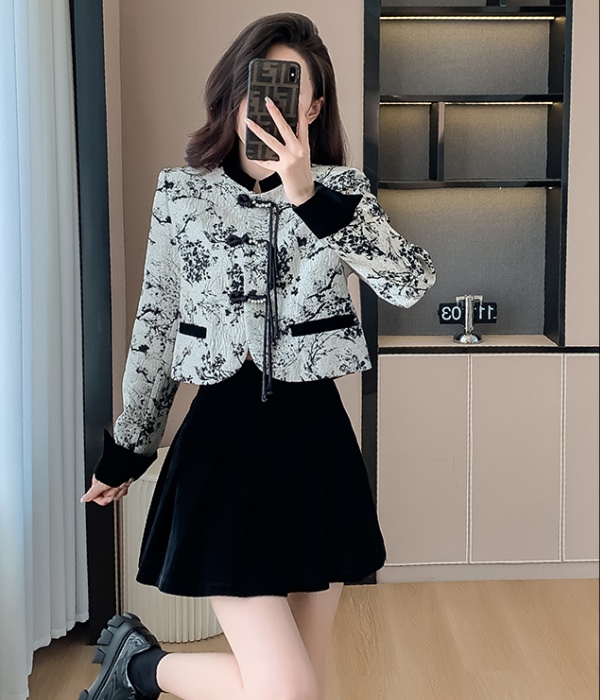 Spring and autumn coat jacquard skirt a set