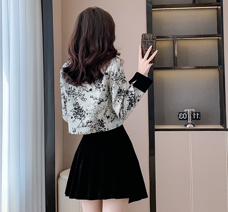 Spring and autumn coat jacquard skirt a set