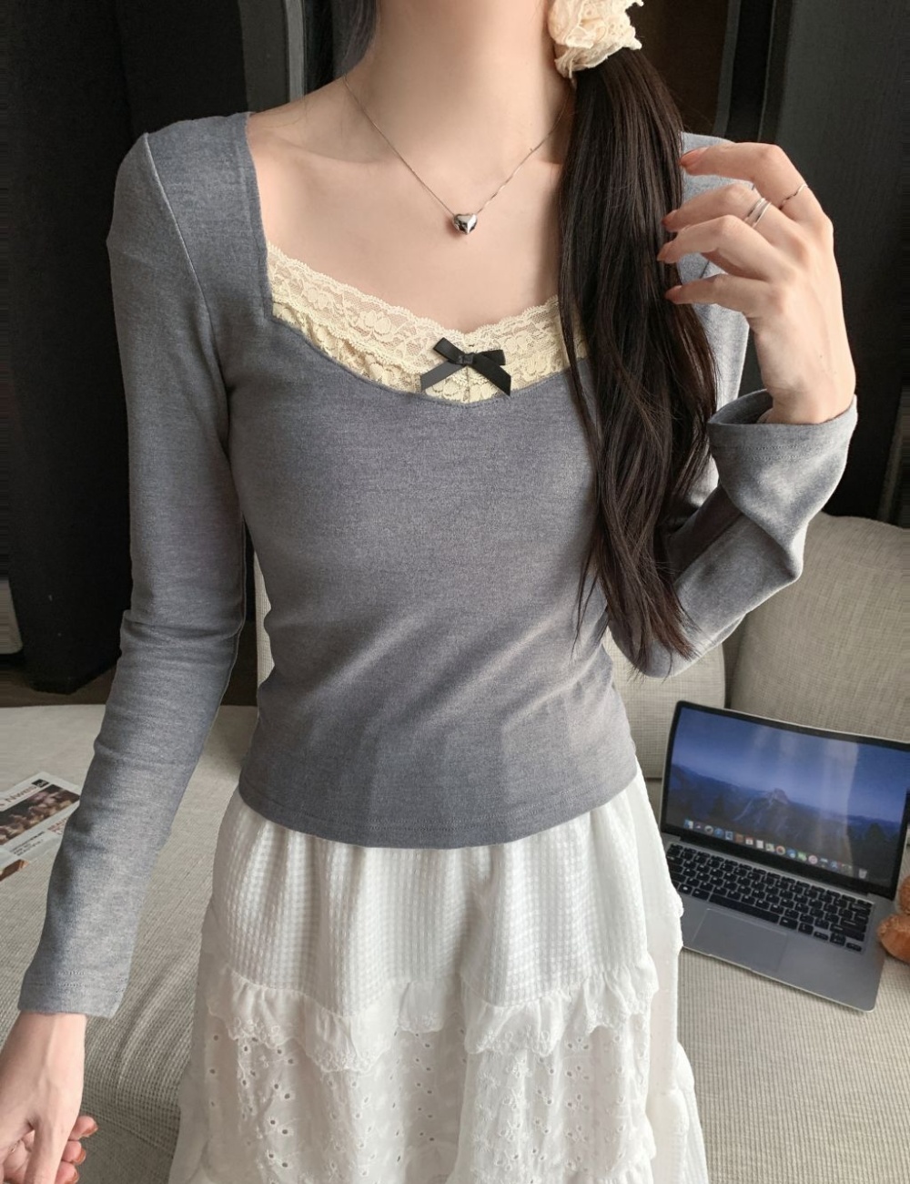 Lace screw thread long sleeve spring splice T-shirt