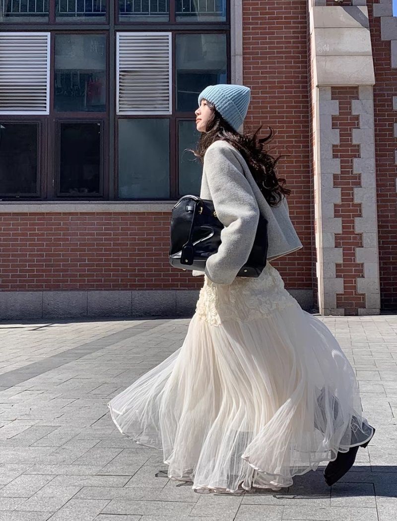 Irregular white long autumn and winter skirt