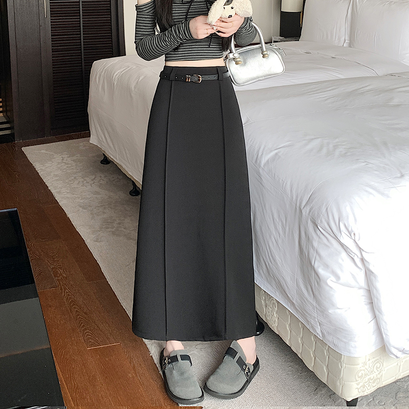 Spring and summer skirt with belt business suit