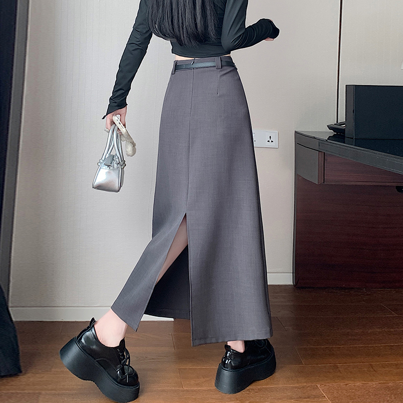 Spring and summer skirt with belt business suit