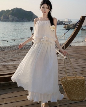 Wood ear sling vest crimp skirt a set for women