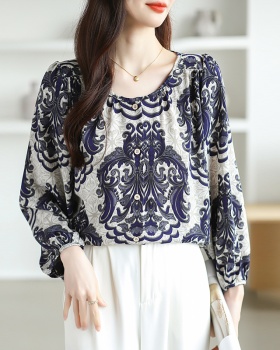 Retro patterns fashion shirt round neck long sleeve tops