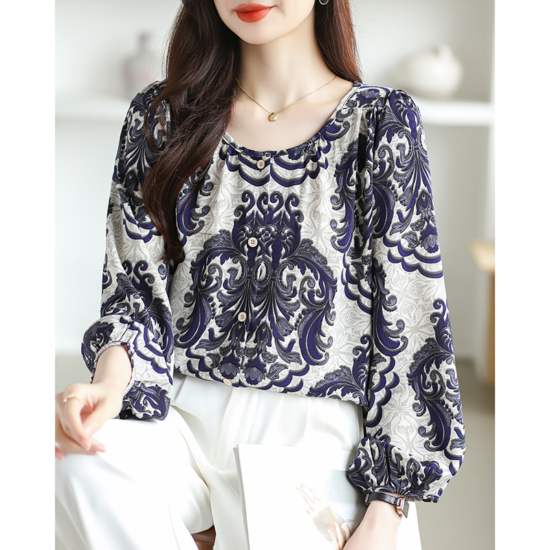 Retro patterns fashion shirt round neck long sleeve tops