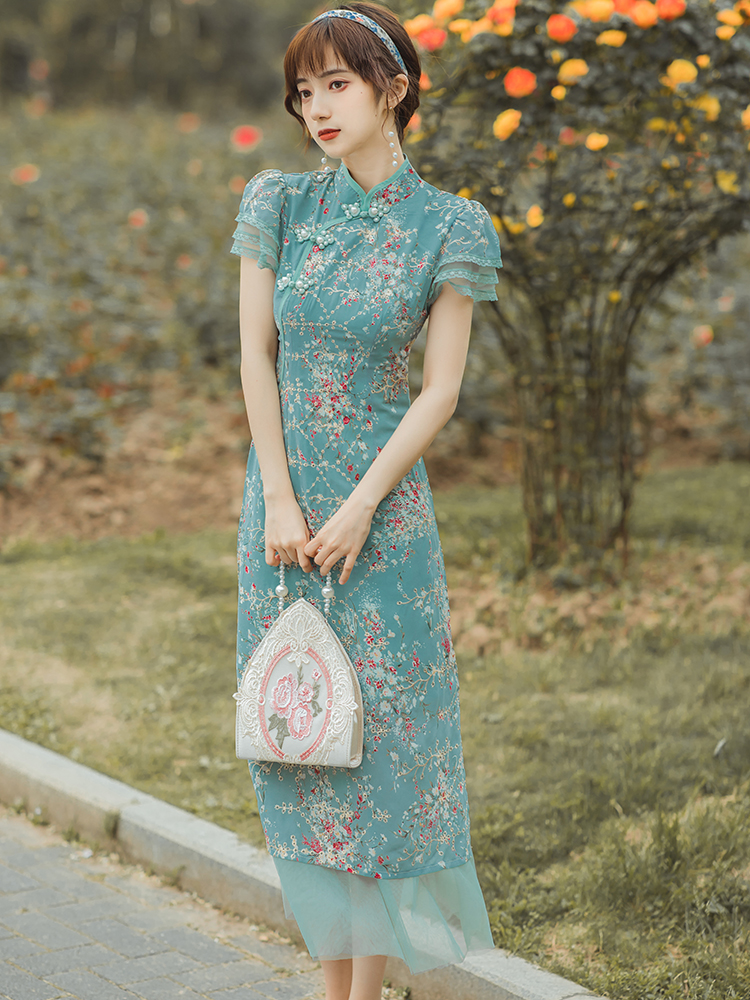 Floral spring and autumn cheongsam peacock dress