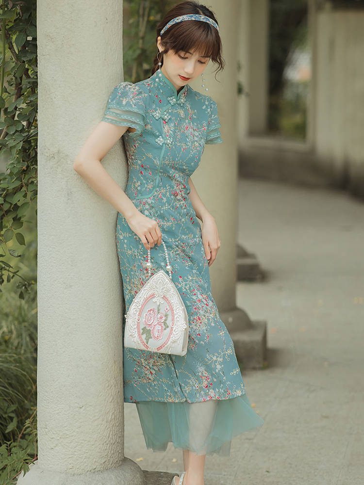 Floral spring and autumn cheongsam peacock dress