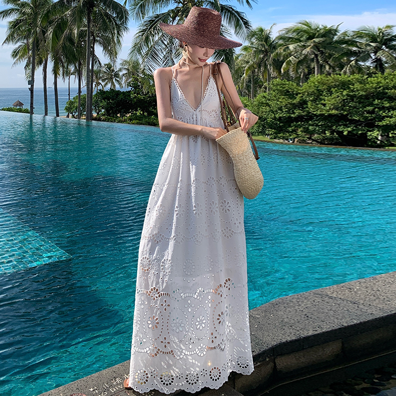 Vacation sexy halter embroidery sling hollow dress