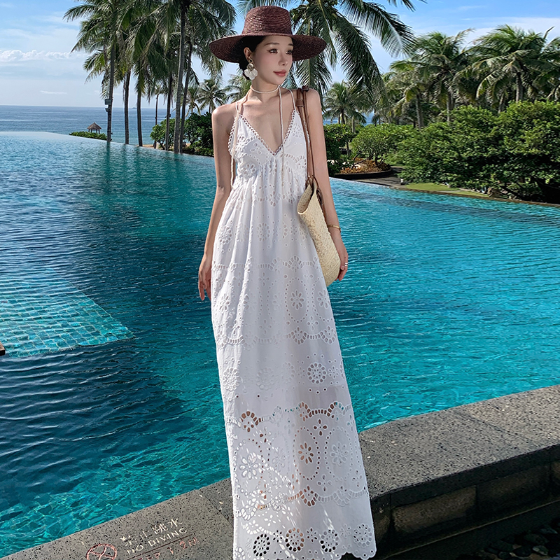 Vacation sexy halter embroidery sling hollow dress