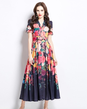 Vacation painting spring and summer long flowers dress