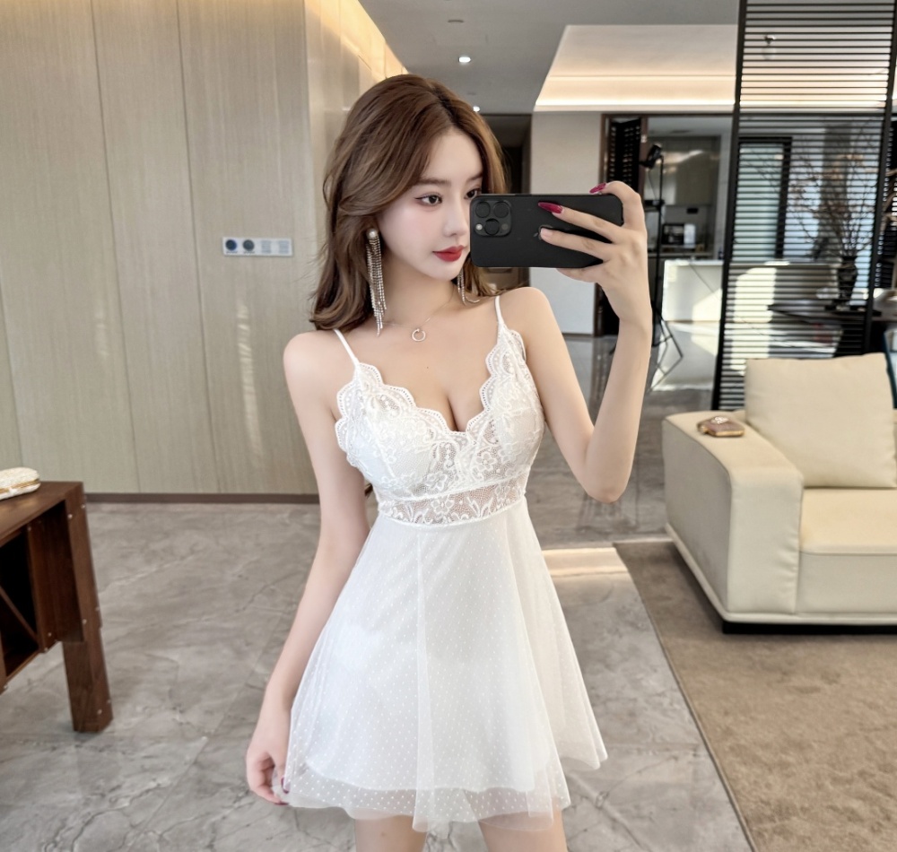 Thick and disorderly lace halter big skirt dress