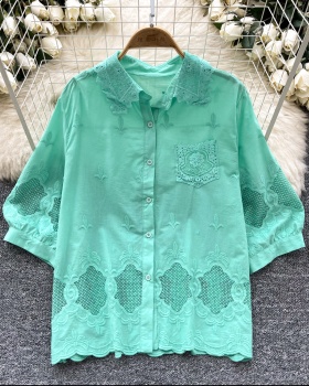 Retro tops embroidery shirt for women