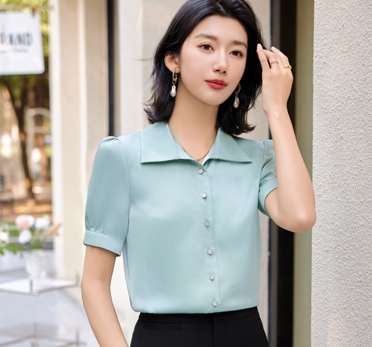 Short sleeve shirt work clothing for women