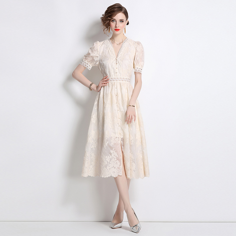 Slim lace V-neck temperament embroidered dress