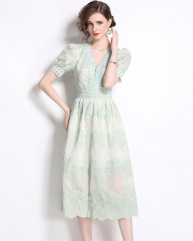 Slim temperament embroidered lace V-neck dress