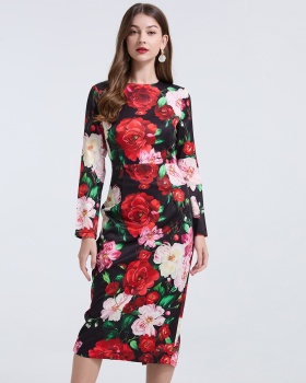 Rose European style slim round neck high waist dress