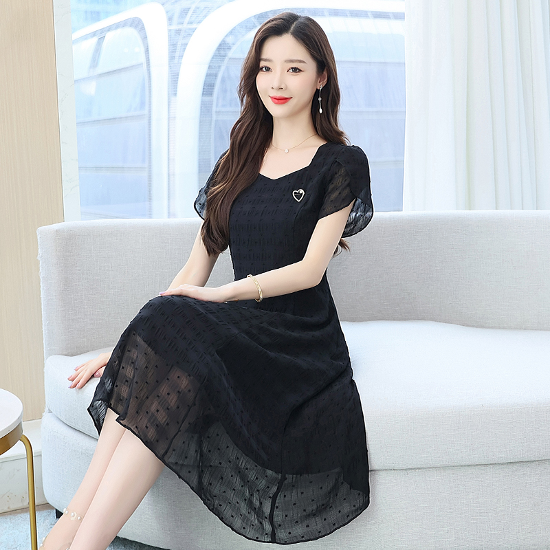 Summer chiffon Western style light luxury dress for women