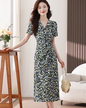 Casual France style slim V-neck dress for women